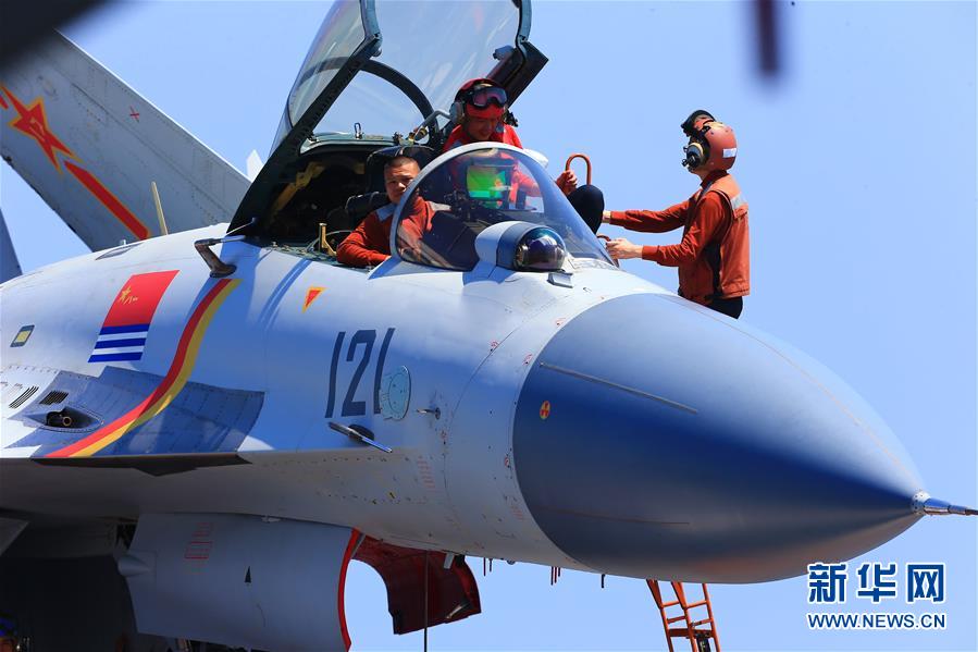 (在習(xí)近平強(qiáng)軍思想指引下·我們在戰(zhàn)位報(bào)告·圖文互動(dòng))(2)奮飛在新時(shí)代的海天——海軍某艦載航空兵部隊(duì)備戰(zhàn)打仗記事