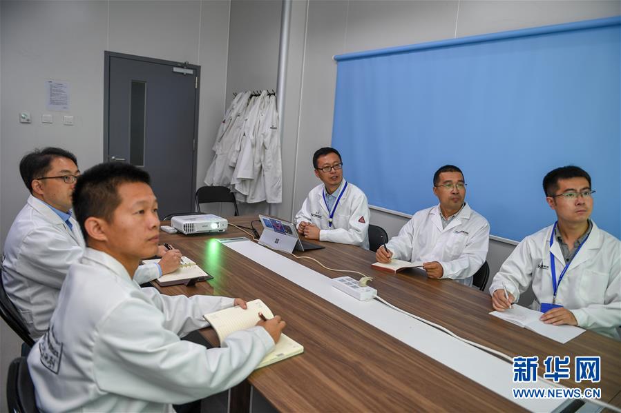 （在習(xí)近平新時(shí)代中國(guó)特色社會(huì)主義思想指引下——新時(shí)代新作為新篇章·習(xí)近平總書(shū)記關(guān)切事·圖文互動(dòng)）（1）終不悔為國(guó)為民，攀高峰只爭(zhēng)朝夕——來(lái)自科學(xué)家們的動(dòng)人故事