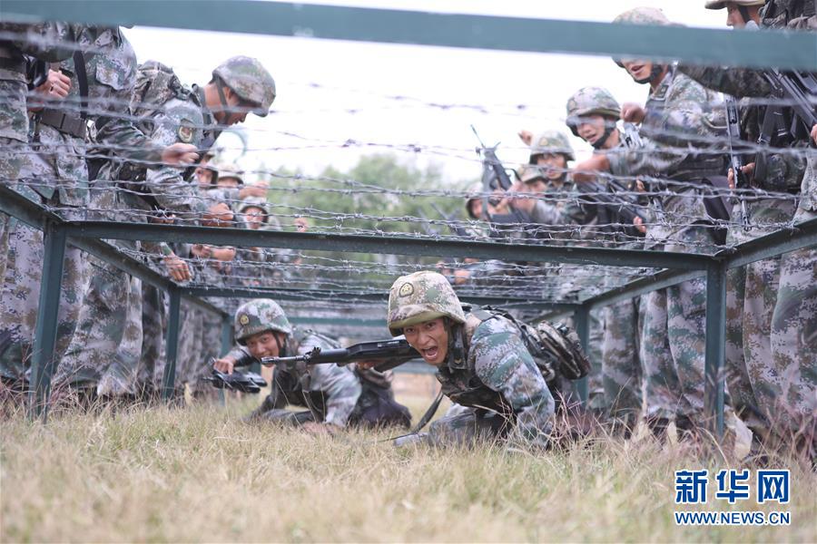 （在習(xí)近平強(qiáng)軍思想指引下·我們?cè)趹?zhàn)位報(bào)告·圖文互動(dòng)）（3）千里移防，鐵心跟黨走——南部戰(zhàn)區(qū)陸軍第75集團(tuán)軍某紅軍旅政治建軍、練兵備戰(zhàn)記事