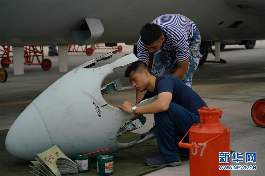 （在習(xí)近平強軍思想指引下·我們在戰(zhàn)位報告·圖文互動）（5）偵天探海 狩獵海空——南部戰(zhàn)區(qū)海軍航空兵某師加速轉(zhuǎn)型提升新質(zhì)戰(zhàn)斗力記事