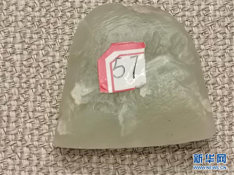 （文化視點·聽文物講故事·圖文互動）（1）豪橫！古人扛著玉斧在羅布泊打獵