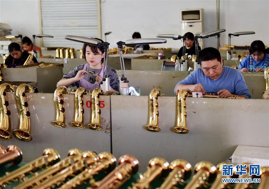 (全面建成小康社會“百城千縣萬村調(diào)研行”·圖文互動)(4)河北周窩:“音樂小鎮(zhèn)”奏響鄉(xiāng)村振興協(xié)奏曲