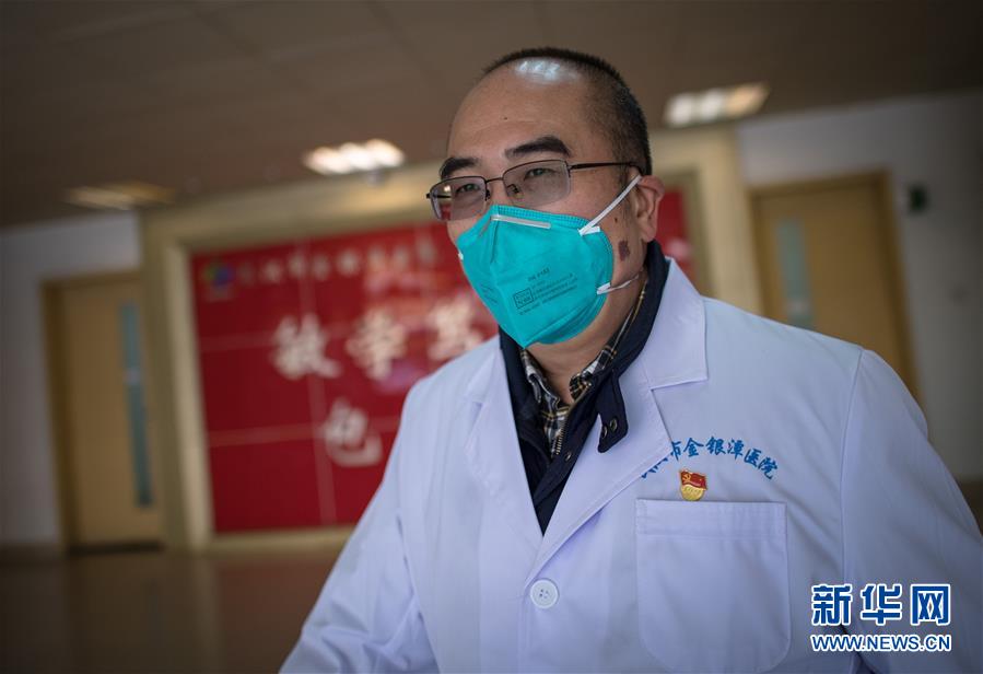 （抗疫先進事跡·圖文互動）（3）張定宇：疫情“暴風眼”里，“漸凍”之軀與時間賽跑