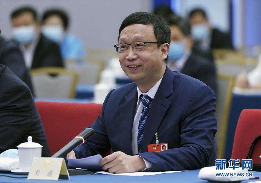 （新華全媒頭條·圖文互動）（4）從人民中汲取磅礴力量——習(xí)近平總書記同出席2020年全國兩會人大代表、政協(xié)委員共商國是紀(jì)實