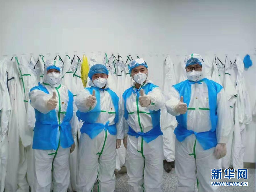 （習近平致敬的戰(zhàn)“疫”英雄·志愿者篇·圖文互動）（2）他們，微光成炬照征程