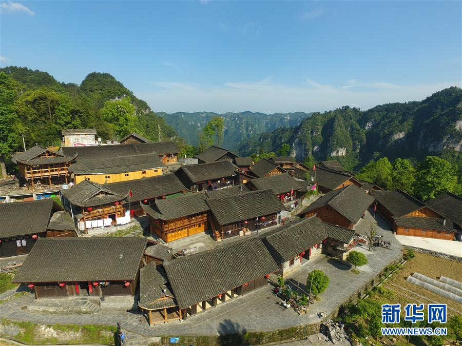 （新華全媒頭條·圖文互動）（6）初夏，循著總書記的腳步探訪產(chǎn)業(yè)扶貧新事