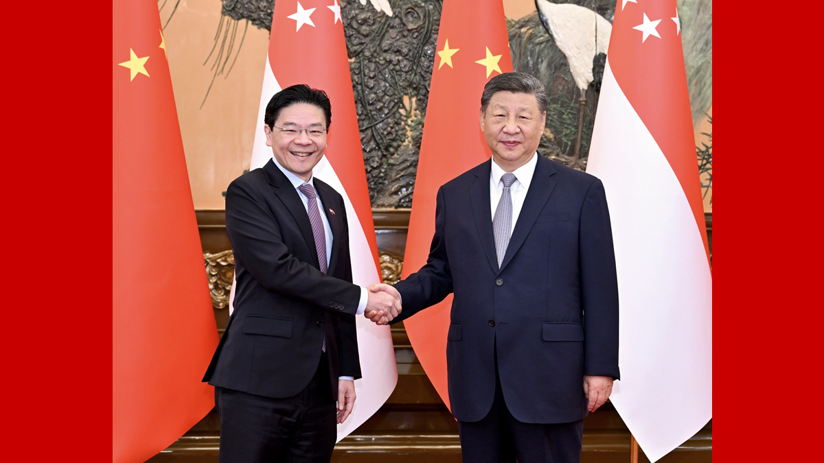 習(xí)近平會(huì)見(jiàn)新加坡總理黃循財(cái)