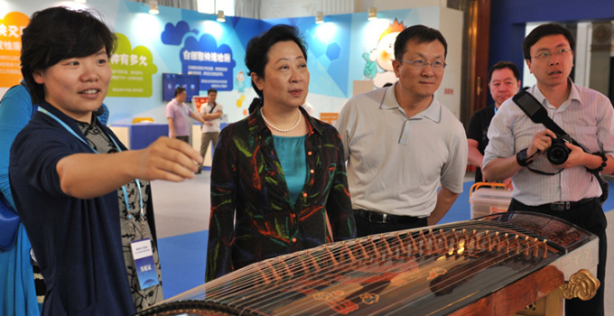 北京市市科委主任閆傲霜、副主任朱世龍檢查2015年科技周主場(chǎng)籌備工作