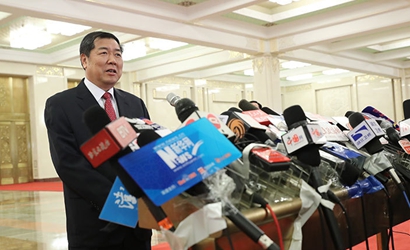 何立峰：2016年實(shí)現(xiàn)了穩(wěn)增長(zhǎng)、穩(wěn)就業(yè)