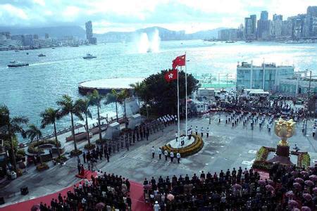 今年7月1日香港將迎來回歸祖國(guó)20周年，這是一件大事、盛事