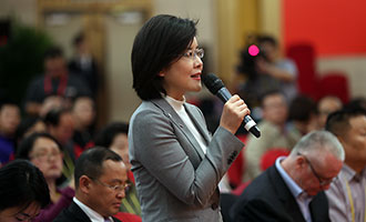 中央電視臺、中國網(wǎng)絡(luò)電視臺記者提問