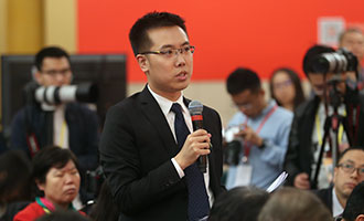 中央電視臺(tái)、中國(guó)國(guó)際電視臺(tái)記者提問(wèn)