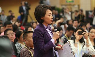 中央電視臺(tái)、中國(guó)國(guó)際電視臺(tái)記者提問(wèn)