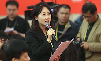 鳳凰衛(wèi)視、鳳凰網(wǎng)記者提問