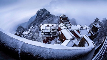 追夢足跡｜武當(dāng)：云繞仙山，雪落紫金