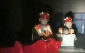 整理箱變小船 小朋友，消防員叔叔來(lái)了！