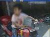 司機太?。?歲幼童駕"車"上路找媽媽