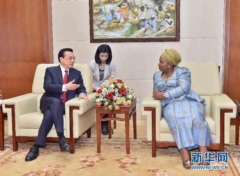 5月5日，中國國務院總理李克強在亞的斯亞貝巴非洲聯(lián)盟總部會見非盟委員會主席祖馬。 新華社記者李濤攝