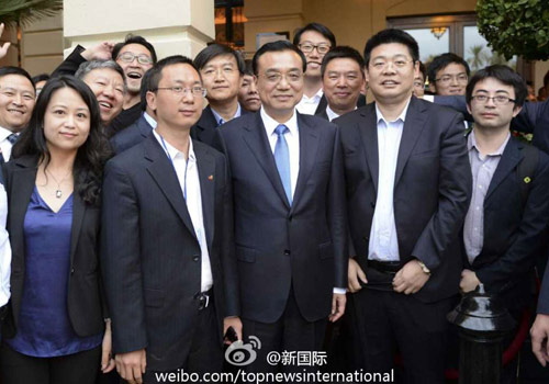 李克強(qiáng)：在非中企了解當(dāng)?shù)匚幕拍茉「?。圖片來源：“新國(guó)際”微博。