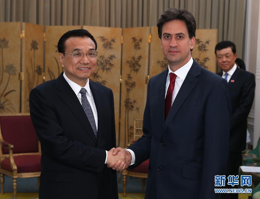6月18日，國務(wù)院總理李克強在倫敦會見英國工黨領(lǐng)袖埃德·米利班德。新華社記者 龐興雷 攝 