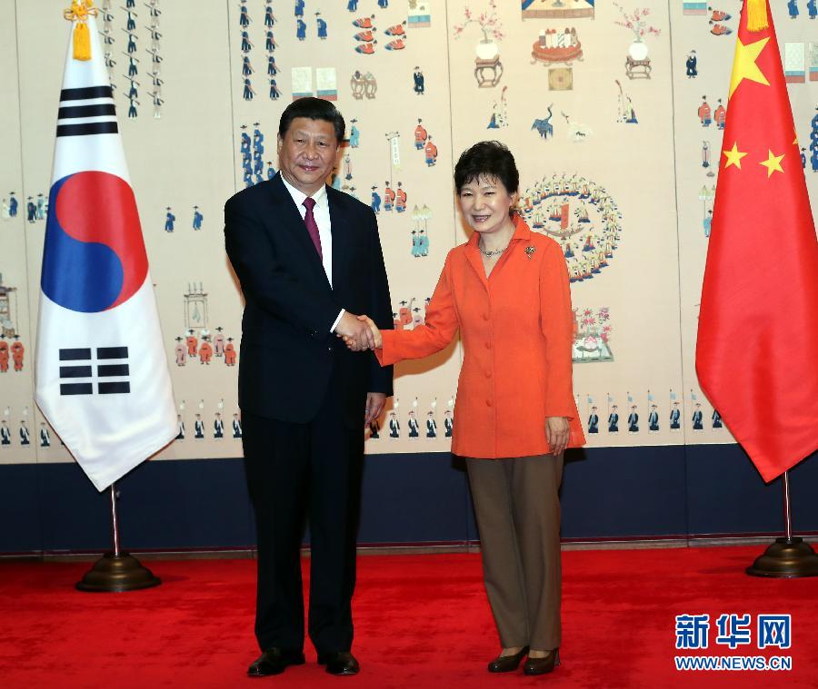 7月3日，國家主席習近平在首爾同韓國總統(tǒng)樸槿惠舉行會談。新華社記者 蘭紅光 攝