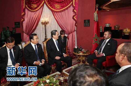 11月4日，中國全國政協(xié)主席俞正聲在非斯會(huì)見摩洛哥國王穆罕默德六世。 新華社記者 劉衛(wèi)兵 攝