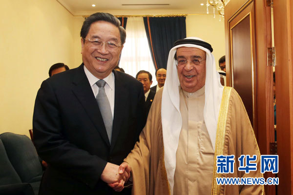 11月6日，正在巴林進(jìn)行正式友好訪問的全國政協(xié)主席俞正聲在麥納麥會(huì)見巴林副首相穆罕默德。 新華社記者劉衛(wèi)兵攝