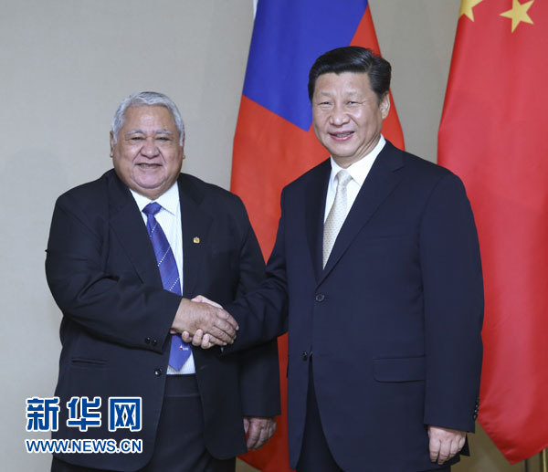 11月22日，中國(guó)國(guó)家主席習(xí)近平在斐濟(jì)楠迪會(huì)見(jiàn)薩摩亞總理圖伊拉埃帕。 新華社記者姚大偉攝
