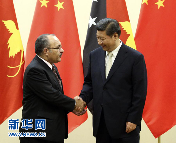 11月22日，國(guó)家主席習(xí)近平在斐濟(jì)楠迪會(huì)見(jiàn)巴布亞新幾內(nèi)亞總理奧尼爾。 新華社記者姚大偉攝 