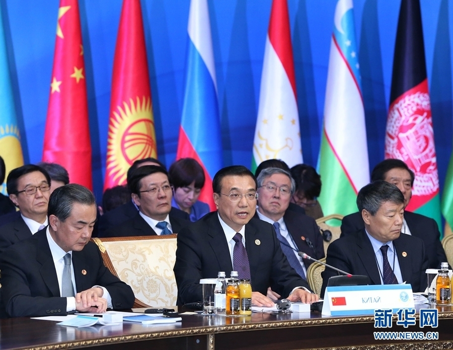 這是李克強(qiáng)總理在會上發(fā)表講話。新華社記者 龐興雷 攝