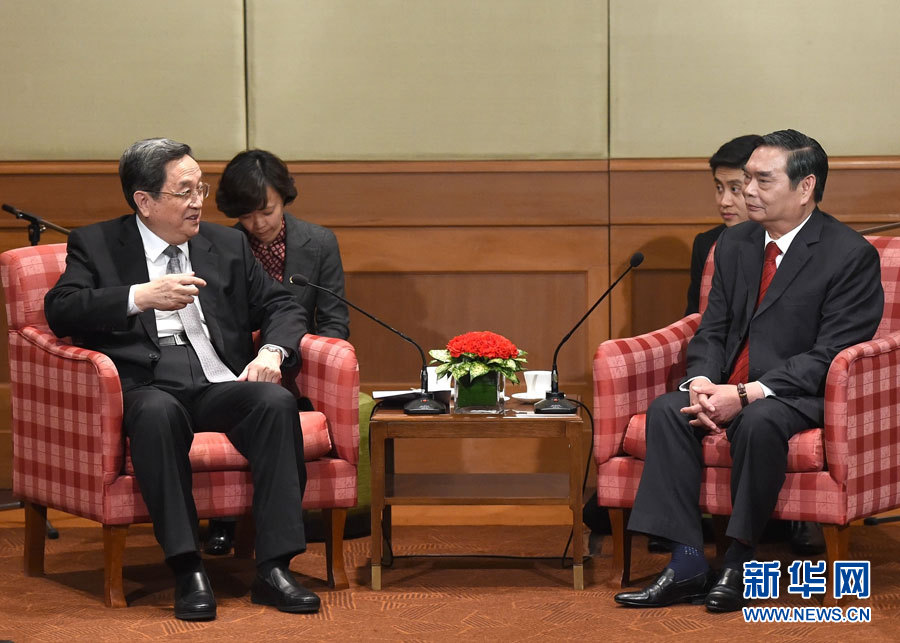 12月25日至27日，中共中央政治局常委、全國政協(xié)主席俞正聲對越南進(jìn)行正式訪問。這是12月25日，俞正聲在河內(nèi)會見越共中央書記處常務(wù)書記黎鴻英。 新華社記者劉建生攝