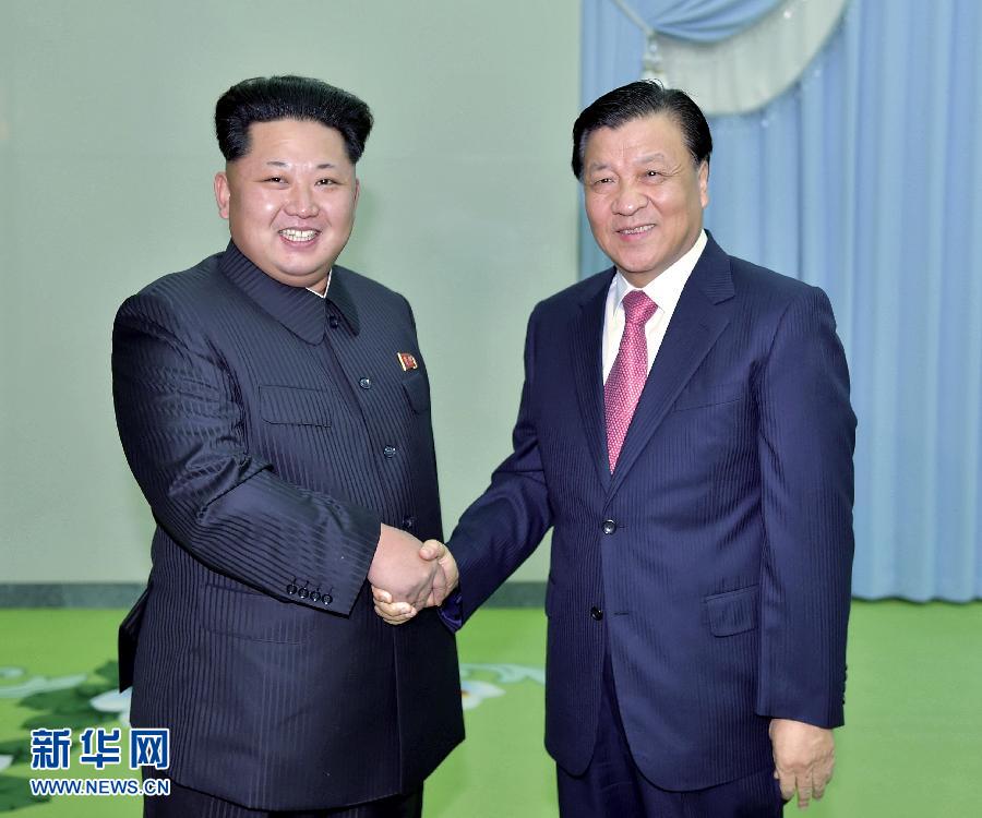 10月9日，中共中央政治局常委、中央書記處書記劉云山在平壤百花園迎賓館會見朝鮮勞動黨第一書記金正恩。 新華社記者 李濤 攝