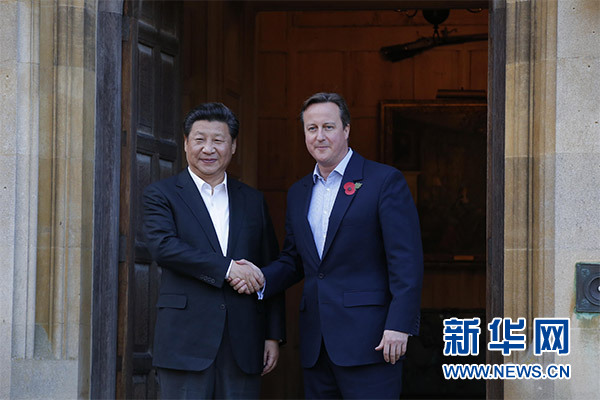 10月22日，國家主席習(xí)近平在契克斯首相鄉(xiāng)間別墅同英國首相卡梅倫再次會(huì)晤。新華社記者 鞠鵬 攝