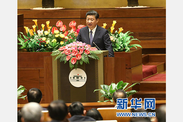11月6日，中共中央總書記、國(guó)家主席習(xí)近平在越南國(guó)會(huì)發(fā)表題為《共同譜寫中越友好新篇章》的重要演講。 新華社記者 龐興雷 攝