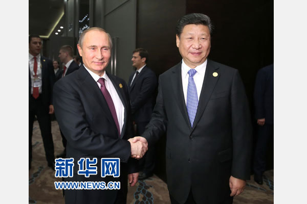 11月15日，國家主席習(xí)近平在土耳其安塔利亞會見俄羅斯總統(tǒng)普京。 新華社記者馬占成攝