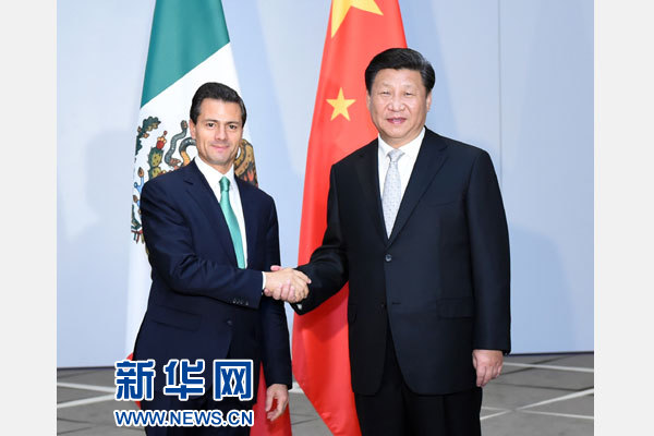 11月16日，國(guó)家主席習(xí)近平在土耳其安塔利亞會(huì)見墨西哥總統(tǒng)培尼亞。 新華社記者張鐸攝