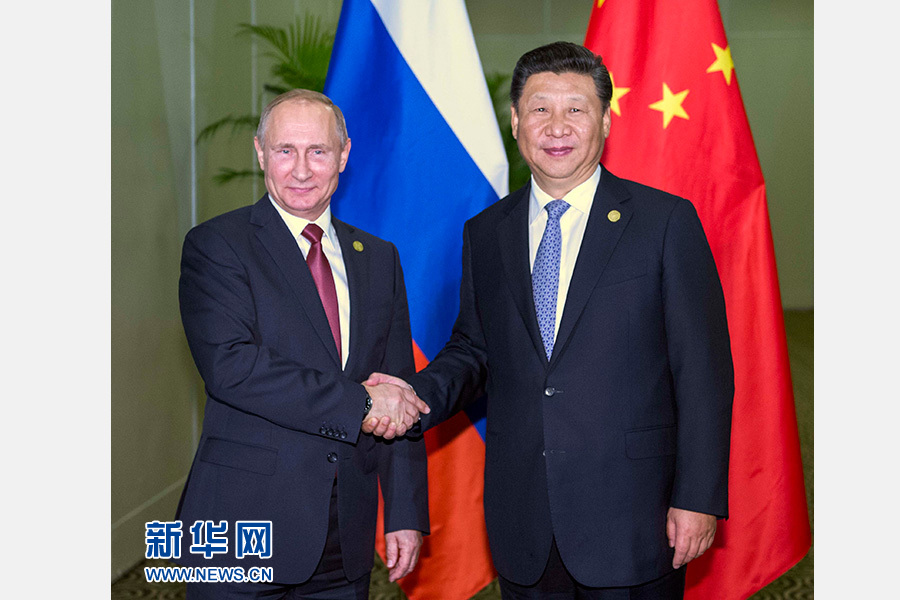 11月19日，國家主席習近平在利馬會見俄羅斯總統(tǒng)普京。 新華社記者李濤 攝