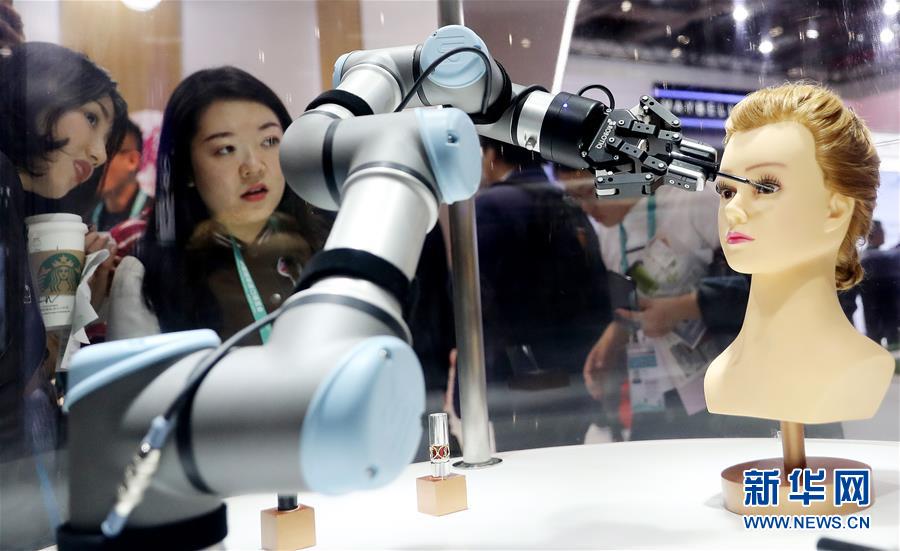 (新華全媒頭條·圖文互動(dòng))(8)從進(jìn)博會(huì)到“雙11” 超級(jí)訂單背后蘊(yùn)藏中國動(dòng)能