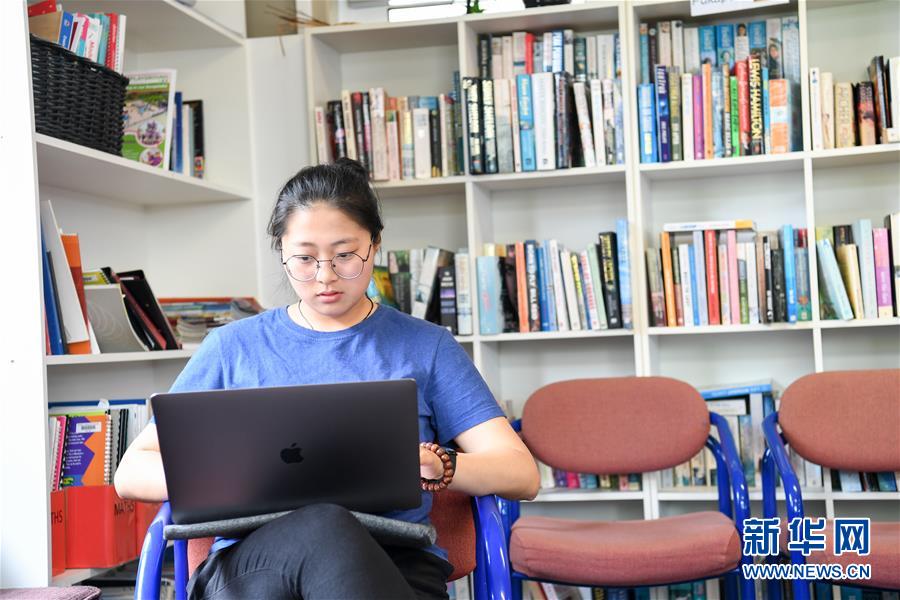 （國際·圖文互動）（3）通訊：“Kia Ora，都來吧，漢語學習發(fā)了芽”——新西蘭羅托魯阿初級中學中文助教的夢想