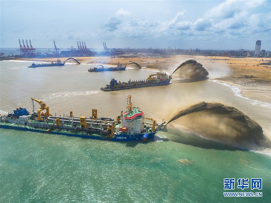 (國際·圖文互動)(3)通訊:“五年我們?yōu)樗估锾m卡造出一片新土地”——科倫坡港口城人的自豪與希冀