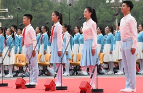 聽共青團員和少先隊員的心聲：請黨放心，強國有我！