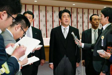 安倍機關算盡又能撈到幾根稻草？