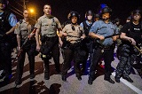 弗格森的警察為啥這么“牛”？
